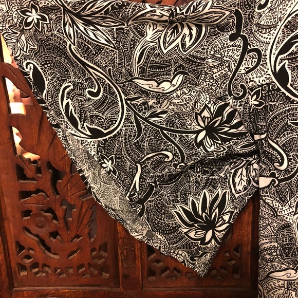 Shaw - Picture 3 of 4